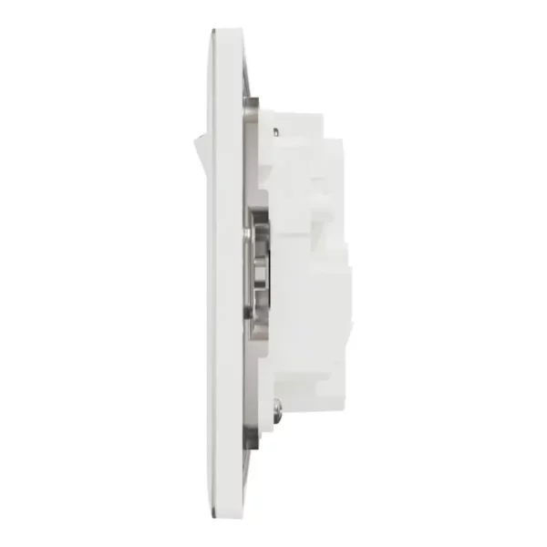 Schneider Switched socket with USB, Unica X, 13A, 250V, 2 pole, type A+C, 21W, Painted White ,NUX25DACQUS_PW - Image 4
